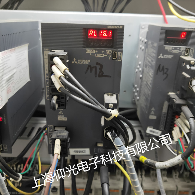 三菱四合一伺服驅(qū)動器放大器維修MDSDMSPV3-200120 AL33過電壓修理