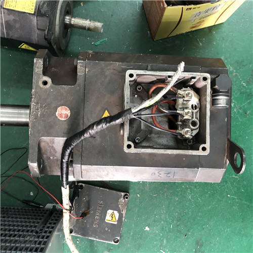 搬運(yùn)物流公司川崎工業(yè)機(jī)器人伺服電機(jī)各故障檢修