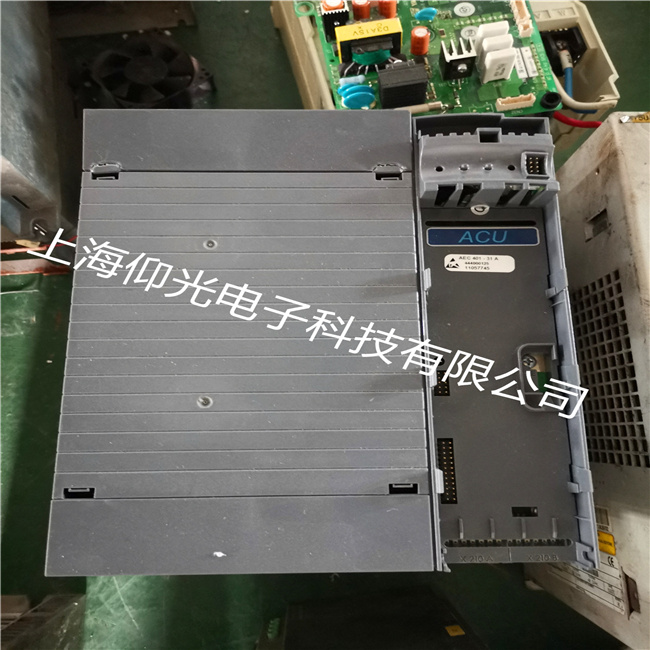 zӹS^(q)w׃lVCB400F(xin)LED2LED7c(din)ϾS