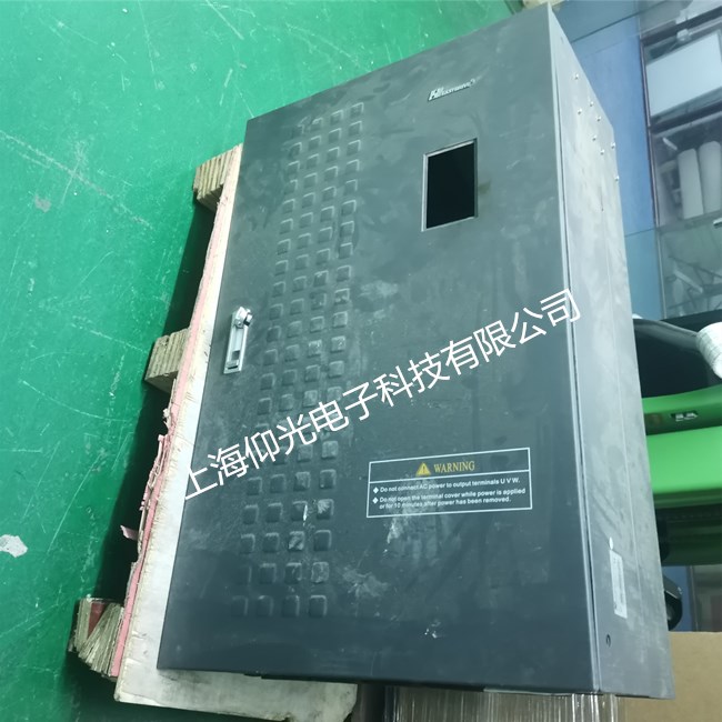 易能變頻器報警故障e008怎么維修