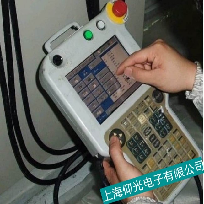 蕪湖安川機器人MA2010示教器上電無顯示故障維修流程