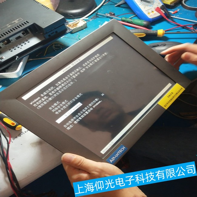平湖白光HAKKO V系列觸摸屏在使用過程中出現(xiàn)卡住不動(dòng)故障維修